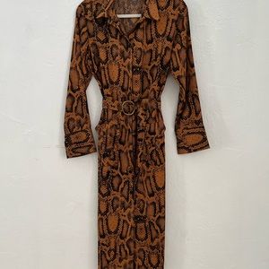 Zara Dress Snakeskin Pattern front button down with pockets and belt